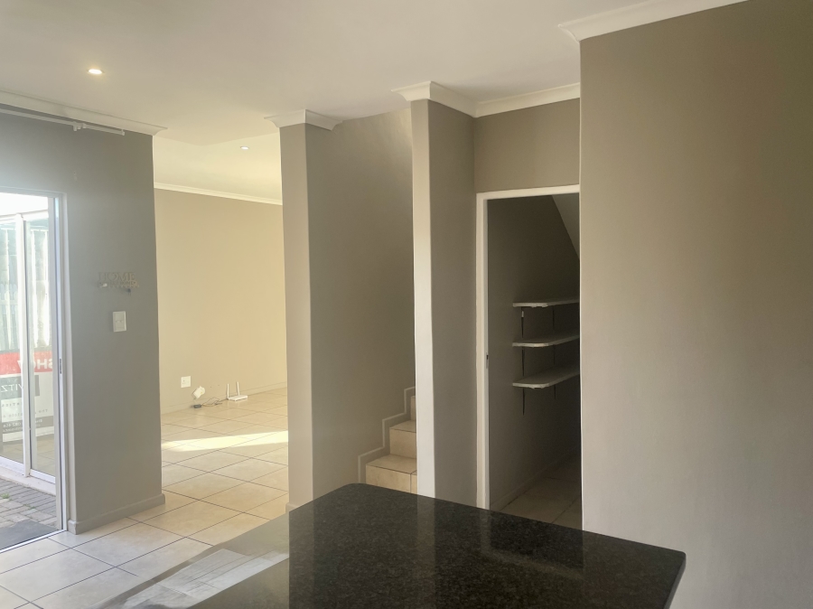 3 Bedroom Property for Sale in Villa Diamante Western Cape